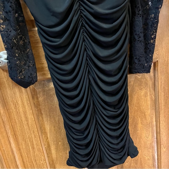 Women’s Torrid Black Dress Lace and Ripples 2X - Picture 4 of 4